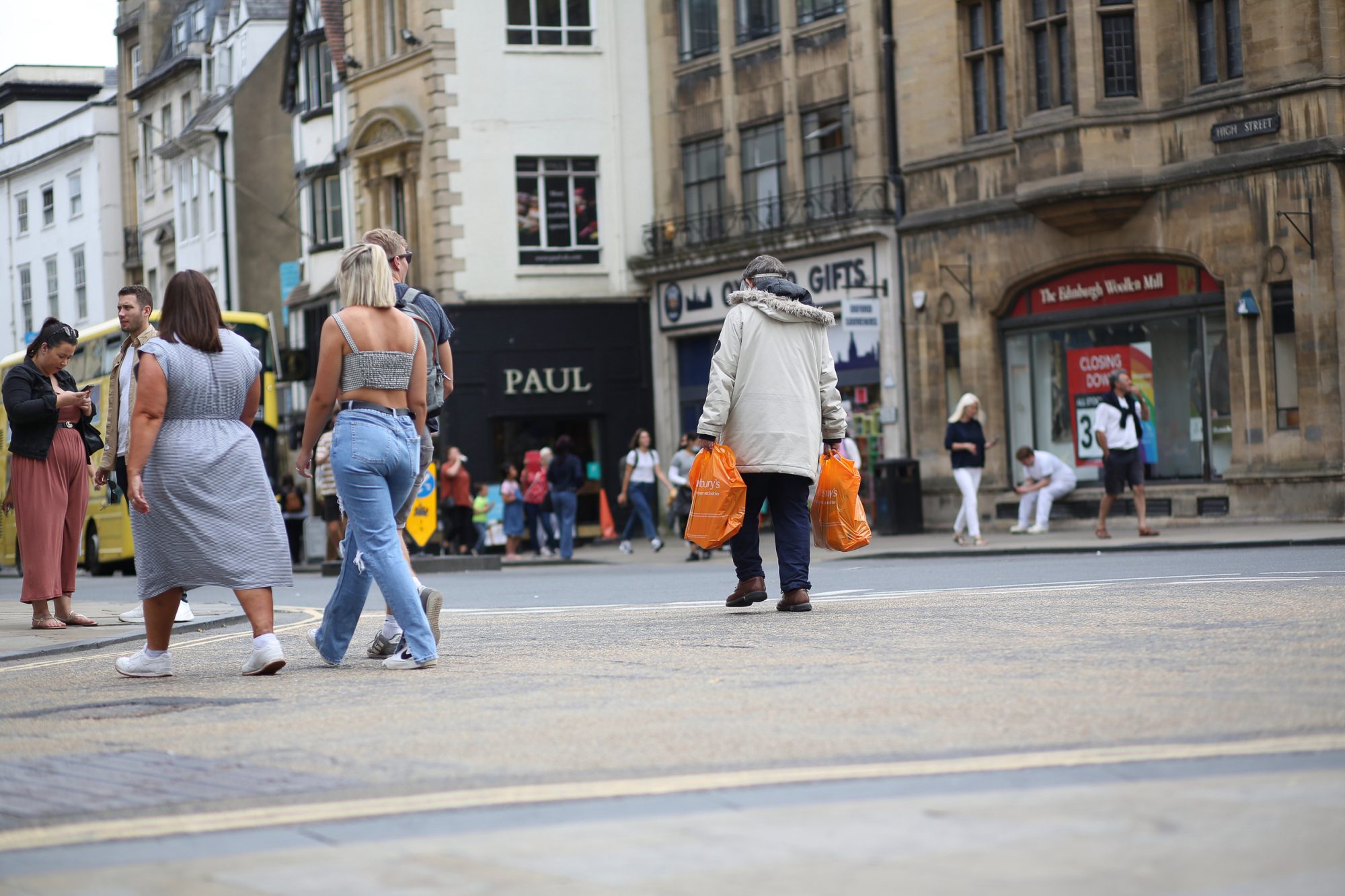 Photo of beople on the street in Oxford, UK by Elena Gallina