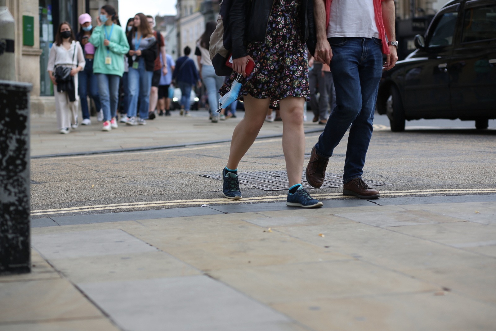 Photo of beople on the street in Oxford, UK by Elena Gallina