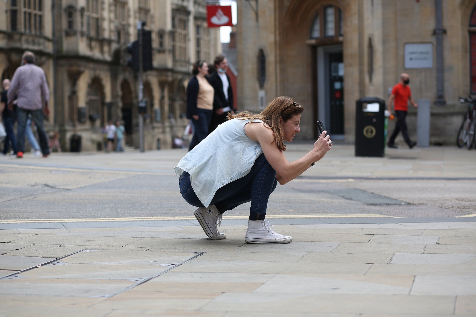 Photo of beople on the street in Oxford, UK by Elena Gallina